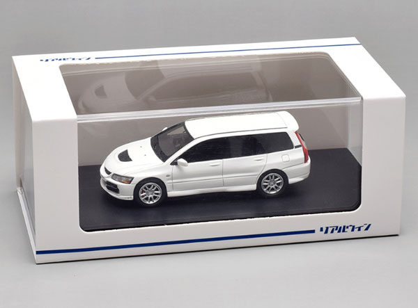 1/64 Lancer Evolution IX Wagon White