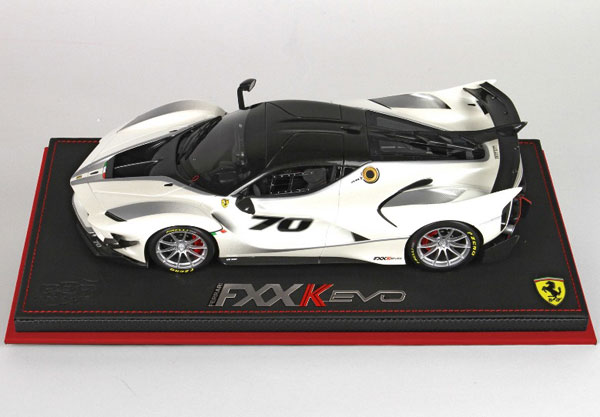 1/18 Ferrari FXXK-EVO Diecast Metal White w/o Case