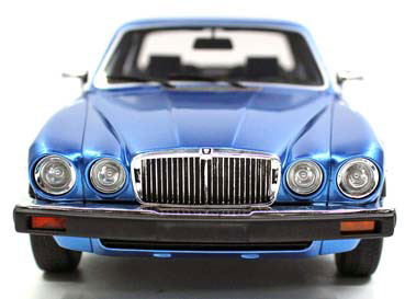1/18 Jaguar XJS 1982 Light Metallic Blue