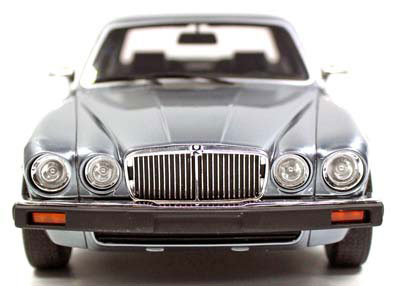 1/18 Jaguar XJS 1982 Dark Metallic Gray