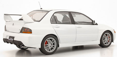 1/18 Mitsubishi Lancer Evolution IX (White)