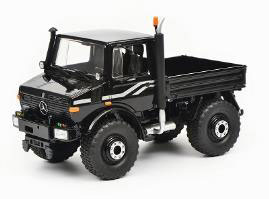 1/32 Mercedes-Benz Unimog U1600 Black