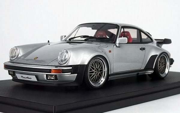 1/18 Porsche911 (930) Turbo Silver