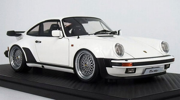 1/18 Porsche911 (930) Turbo White