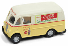 1/87 (HO Scale) International Metro Van Coca Cola
