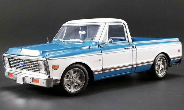 1/18 1971 CHEVROLET C-10 CUSTOM