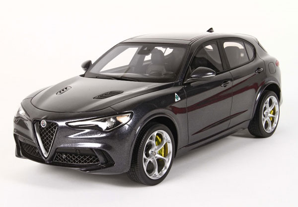 1/18 Alfa Romeo Stelvio Quadrifoglio Metallic Grey
