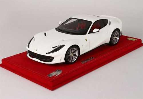 1/18 Ferrari 812 Super Fast 2017 (Avus White)