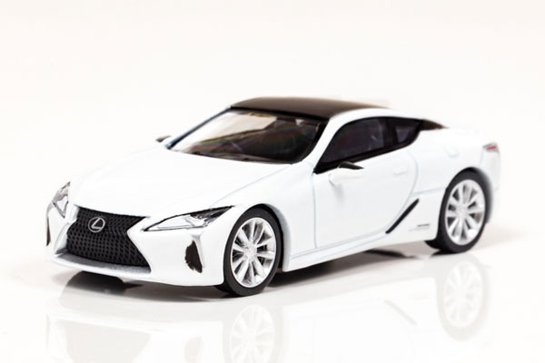 1/64 Lexus LC500h 2017 (Pearl White)