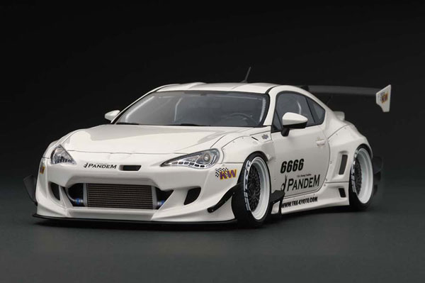 1/18 PANDEM Toyota 86 V3 White