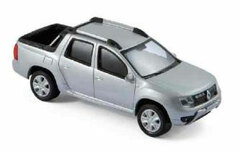 1/43 Renault Duster Orochi 2016 Silver