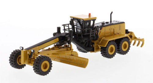 1/125 Cat 24M Motor Grader
