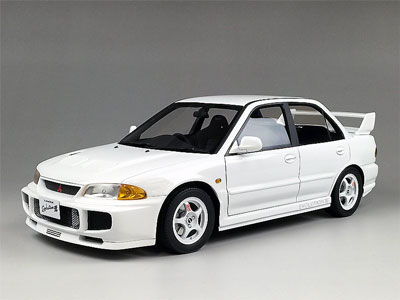 1/18 Mitsubishi Lancer EVO III Northstar White