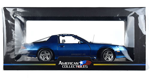 1/18 Chevrolet Camaro IROC-Z 1985 Bright Blue