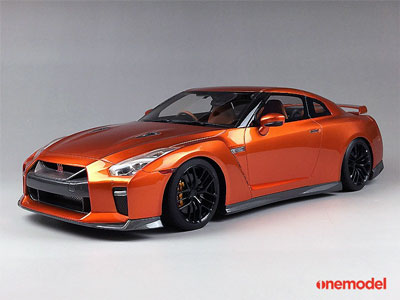 1/18 Nissan GT-R 2017 Blaze Metallic