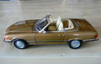 1/18 Mercedes-Benz 300 SL 1986 Metallic Byzantine Gold