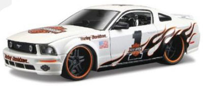 1/24 2006 Ford Mustang GT (Metallic White)