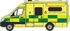 Oxford 1/76 London Mercedes Ambulance