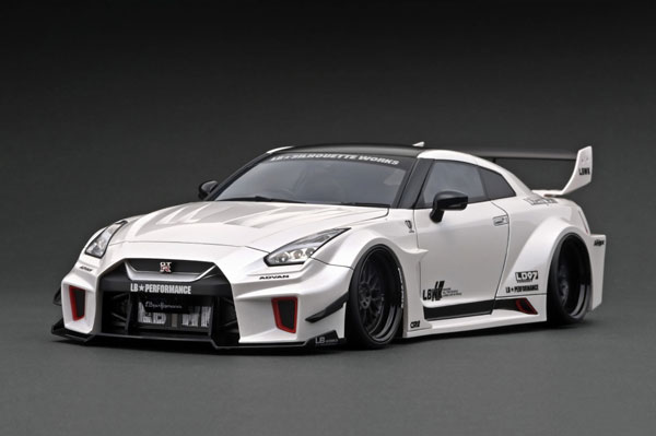 1/18 LB-Silhouette WORKS GT Nissan 35GT-RR White