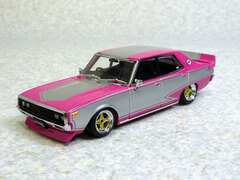 DISM Diecast Model Car 1/43 Pink/Silver GC110 Skyline (Yonmeri) 2000GT Custom Style