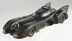 Batman Diecast Car 1/18 1989 Movie Batmobile (Black) HERITAGE Series