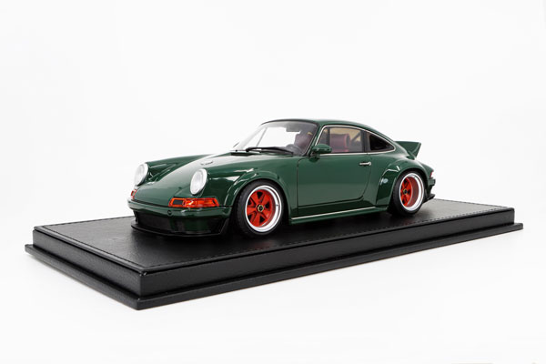 1/18 Singer DLS Oak Green Metallic