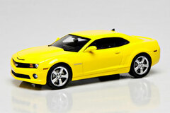 LUXURY Resin Model Car 1/43 Chevrolet Camaro SS Coupe 2011 (Rally Yellow)