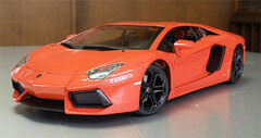 Bburago 1/18 Lamborghini Aventador LP700-4 Orange Red Complete Model