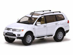 Vitesse Model Car 1/43 Mitsubishi Pajero Sports (Pearl White)