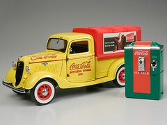 Danbury Mint Complete Model 1935 Coca Cola Delivery Truck