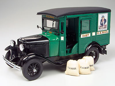 Danbury Mint Complete Model 063-40 U.S. Mail Truck