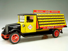 Danbury Mint Complete Model 1928 Coca Cola Delivery Truck