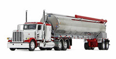 1/64 Peterbilt 389 36Inch Flattop Sleeper with Waringa Bulk Feed Trailer