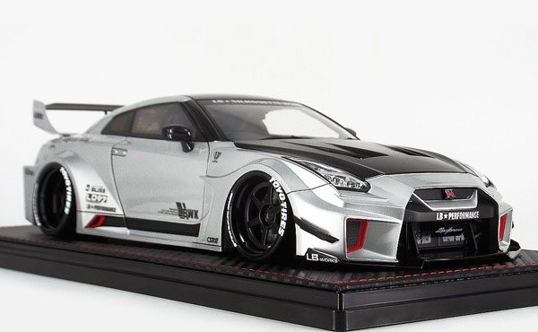 1/18 LB-Silhouette WORKS GT Nissan 35GT-RR Sliver