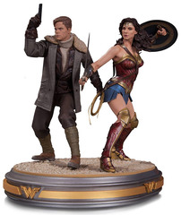 Wonder Woman & Steve Trevor 1/6 Scale Statue