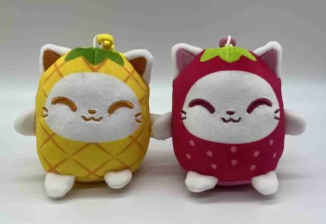 Plushiverse: Plushmate Besties - Fruit Cats - Strawberry - Pineapple